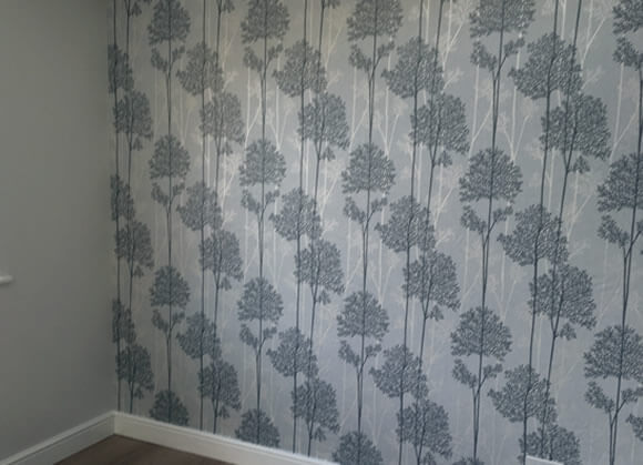 decorating Smithills professional wallpapering